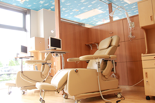 写真 化学療法センターリクライニングシート