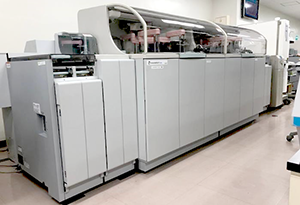 写真 日立自動分析装置 LABOSPECT 008